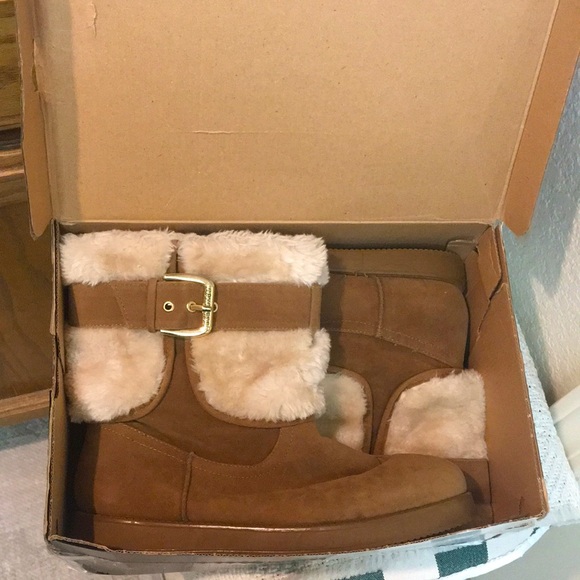 SALE! Camel Color Faux Fur-Lined Boots with Gold Buckle - Picture 5 of 5